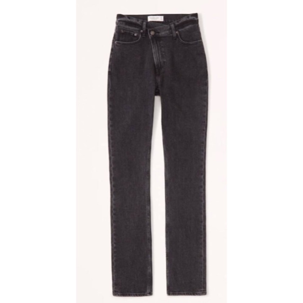 Abercrombie The '90s Straight Ultra High Rise in Black with Criss Cross Waist